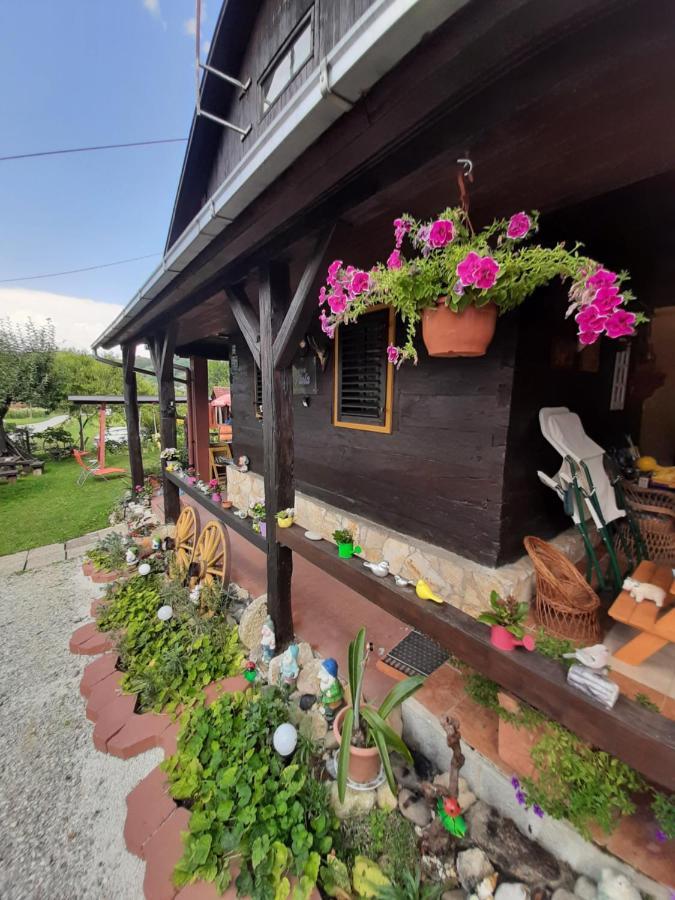 Kuca Viola, Traditional Wooden House In Tuhelj Exterior photo